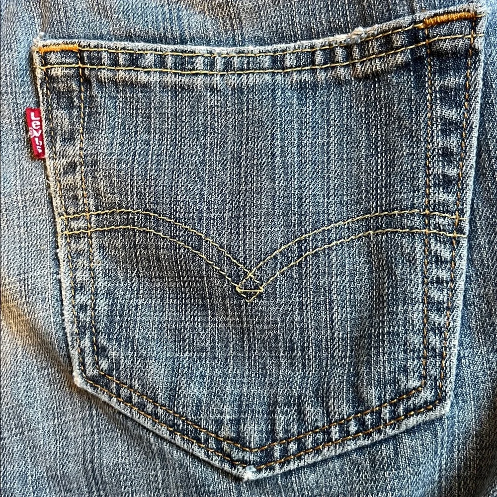 Levi’s 505 jeans straight leg light wash broken in 30 x 32 classic denim